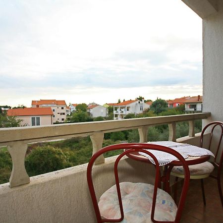 Apartment & Room Dinka, Krk Krk Town Extérieur photo