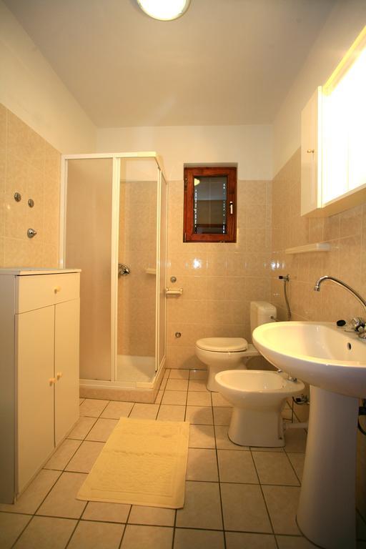 Apartment & Room Dinka, Krk Krk Town Extérieur photo